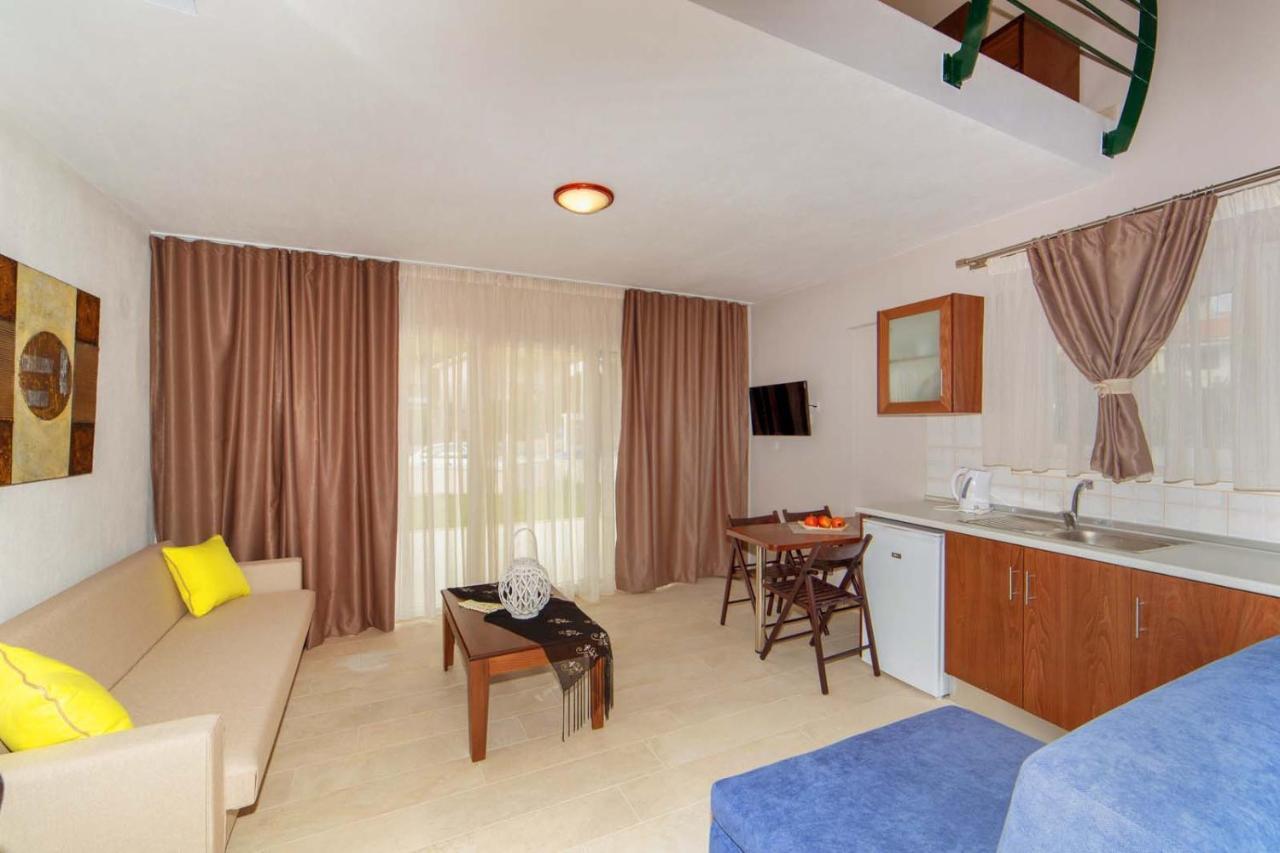 Erosaria Suites Nikiti  Dış mekan fotoğraf