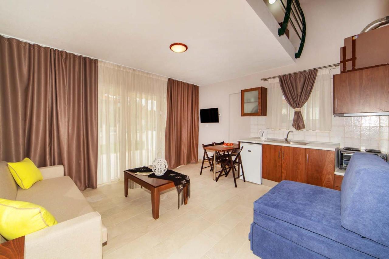 Erosaria Suites Nikiti  Dış mekan fotoğraf