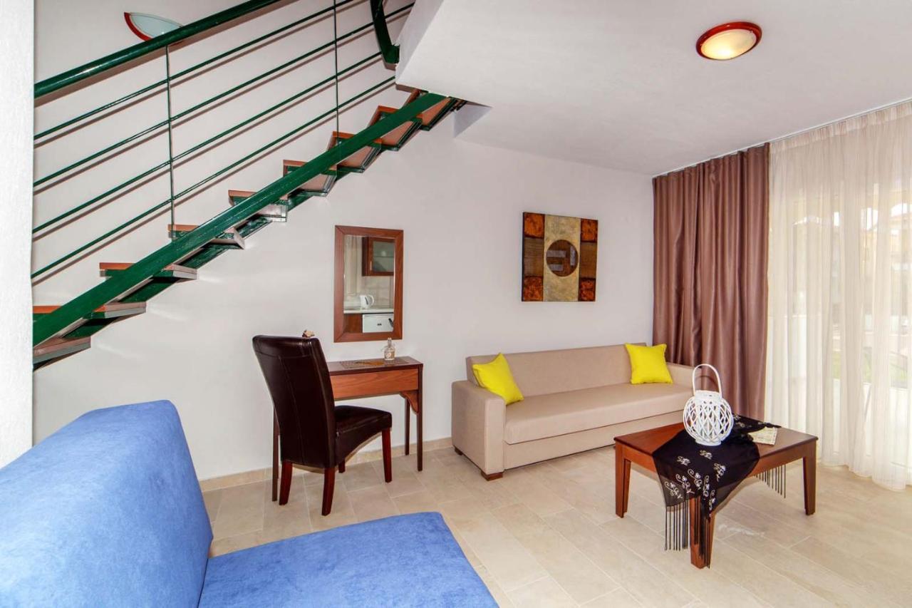 Erosaria Suites Nikiti  Dış mekan fotoğraf